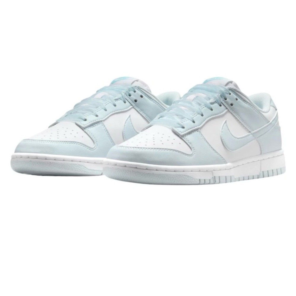 Nike dunk low retro white/glacier blue men’s 7.5, womens 9